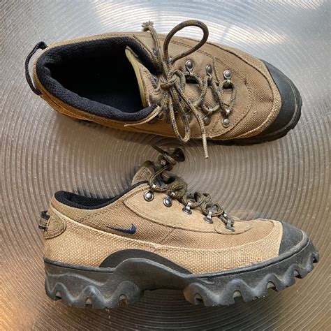 vintage nike acg shoes